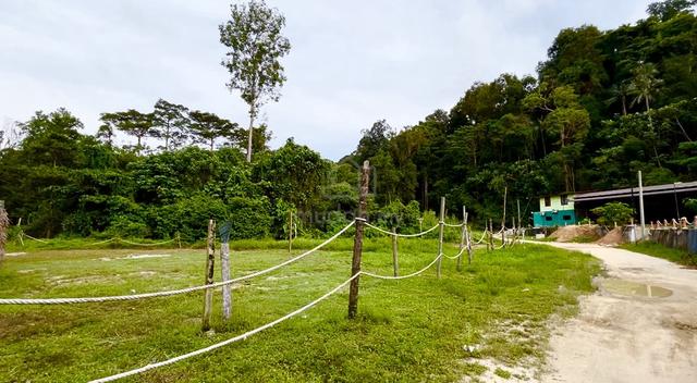 2 Acre Building Land for Sale on Pulau Pangkor, Perak 1