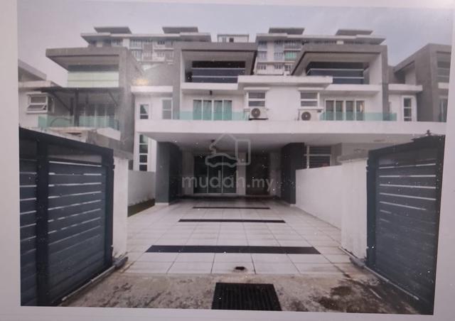 Tiara East Double Storey Partial Furnished 1
