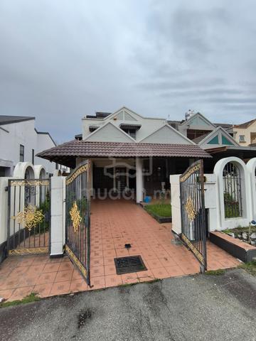Freehold End lot USJ 4 2 storey terrace Subang Jaya 1