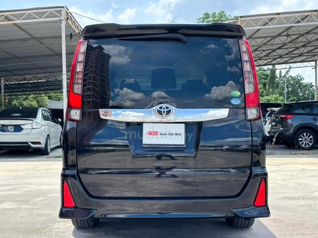 Toyota NOAH 2.0 SI 7 seater CBU MPV - 5