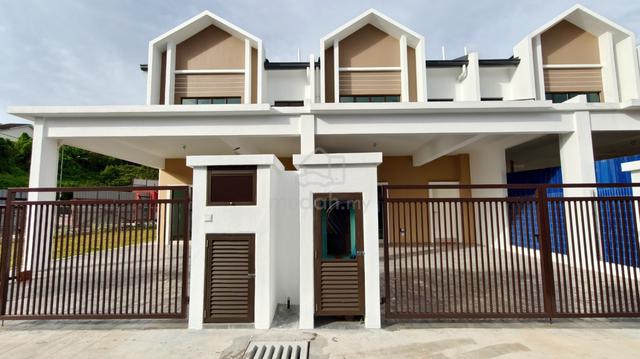 Seri Kembangan Double Storey Terrace Equine Park 1
