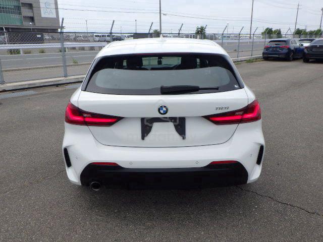 BMW 118i M Sport 1.5 Turbo Fullspec - 4