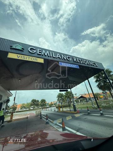 Kota Bayuemas Klang 2 Storey Superlink House 24x80 Gated Guarded Rent 1