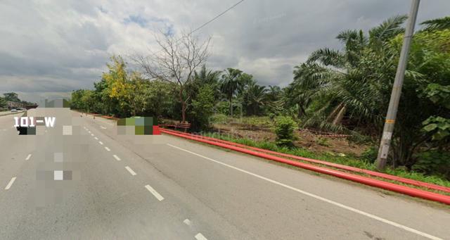 [Facing Main Road] Converted Industrial Land Jenjarom Kuala Langat 2