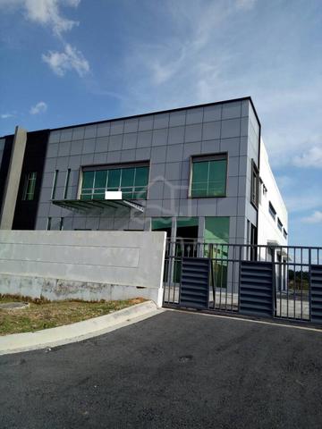 Scientex Innoparc 1.5 Storey Semi D Factory Warehouse Freehold, Kulai 1