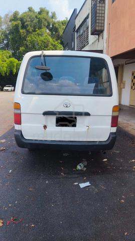 Toyota Hiace 2.0 - Manual -Petrol Year 2001 - 2
