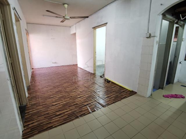 Pangsapuri Cempaka (Bukit Puchong 2) 1