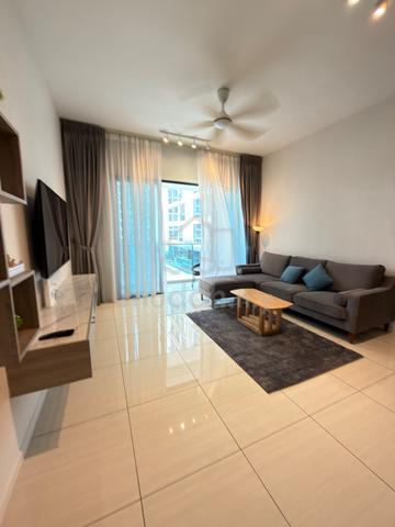 Queens Residences Q1 @ Queens Waterfront 1