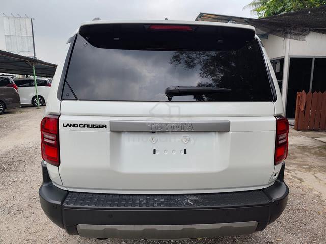 2024 Toyota LANDCRUISER 2.7 250 VX (A) - 4