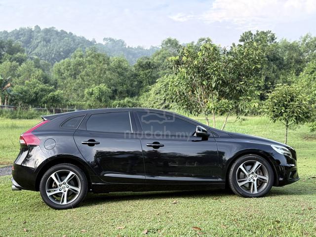 2018 Volvo V40 2.0 T5 R-DESIGN FACELIFT (A) - 5