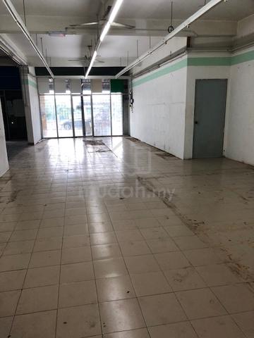 2 Storey Shoplot Closed to Jawi Golf Resort 1