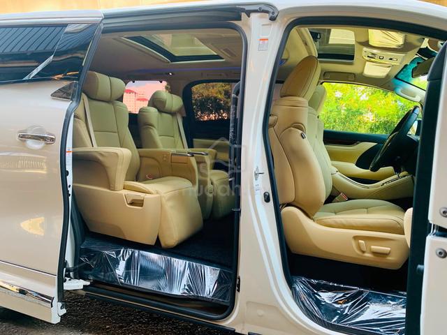TOYOTA ALPHARD 3.5 FACELIFT 40 model 2017 - 3