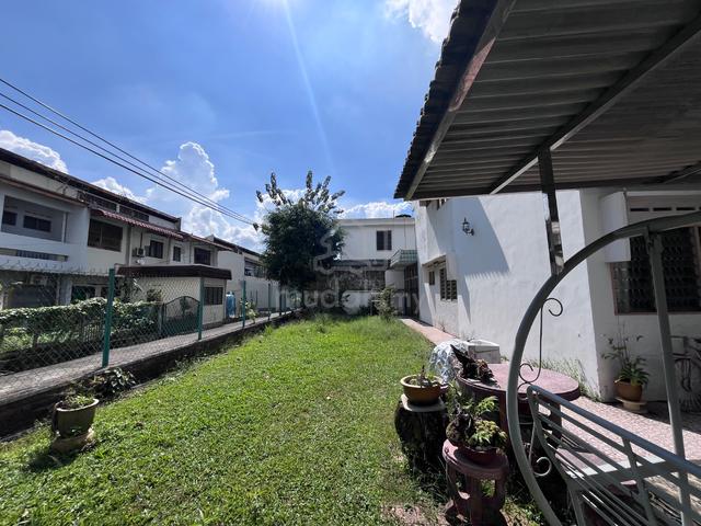 Taman Sentosa 2 Storey Semi D Corner Lot for rent 1