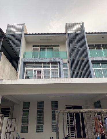 [Non-sharing Room Male] Bangi Avenue 3 1