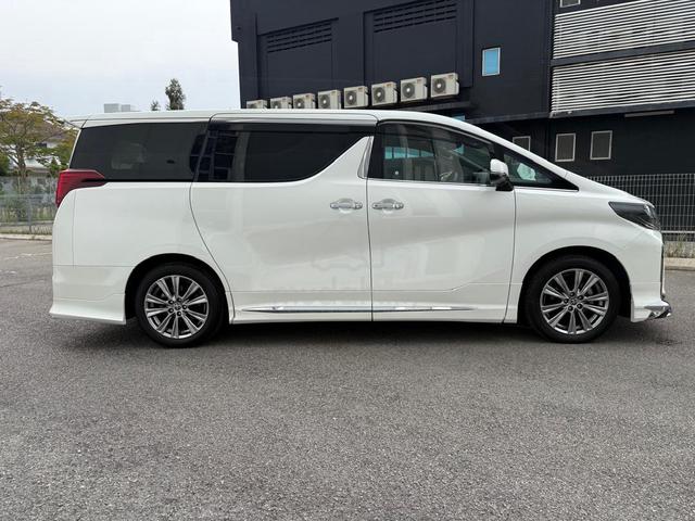 2023 Toyota ALPHARD  TYPE GOLD III 21K KM SUNROOF - 4