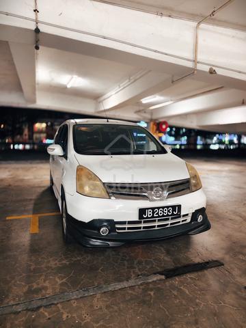 2012 Nissan GRAND LIVINA 1.8 IMPUL (A) - 1