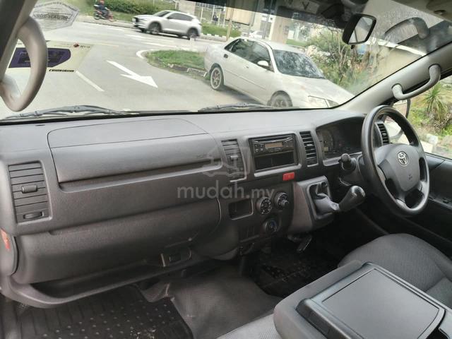 2017 Toyota HIACE 2.5 (M) Panel Van Original Paint - 5