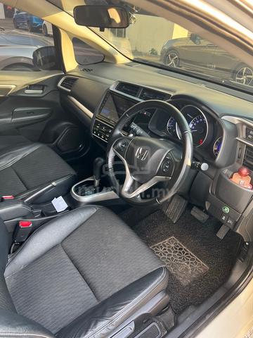 2017 Honda JAZZ 1.5 V - 4