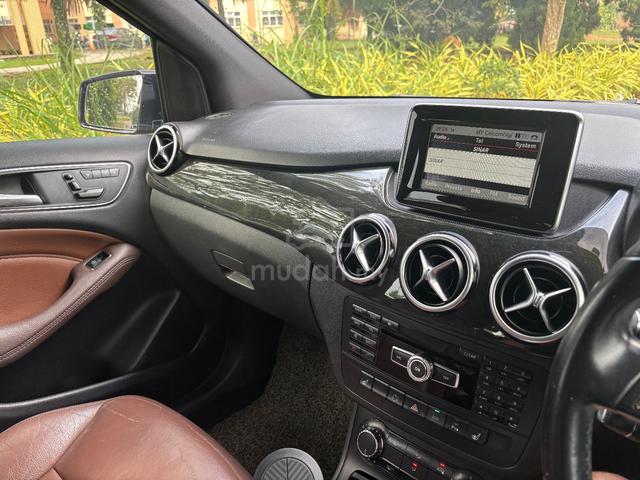 2013 Mercedes Benz B200 BlueEFCY SPRTS TOURER - 2