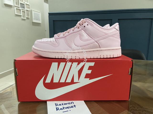 prism pink dunks