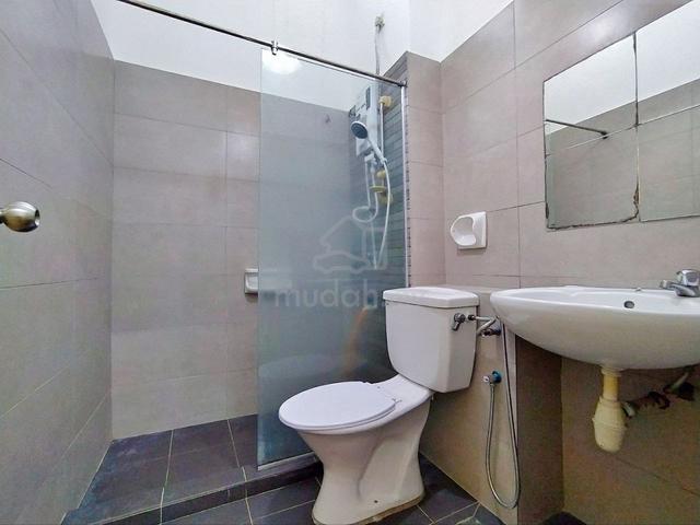 PARTIAL FURNISHED 2 Storey Superlink house, Sec 9 Putra Heights 5