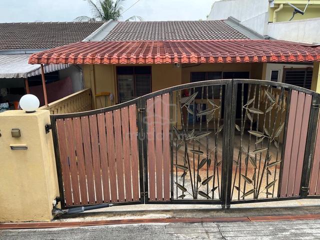 Renovated house with extended 2 parking lots & electric gate. 1