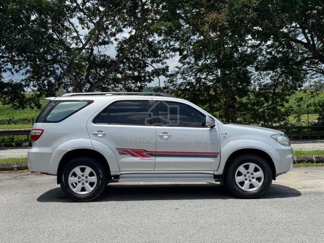 2010 Toyota FORTUNER 2.5 G FACELIFT (A) D-4D Wrty - 4