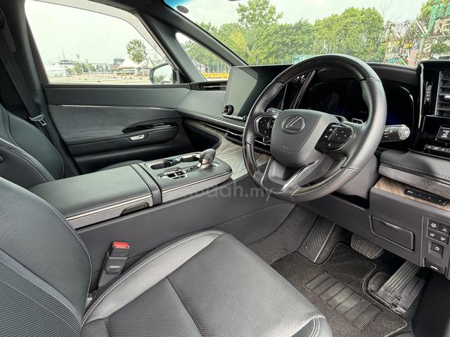 2025 Lexus LM500H Version L 6 Seater 5A #0173 - 5