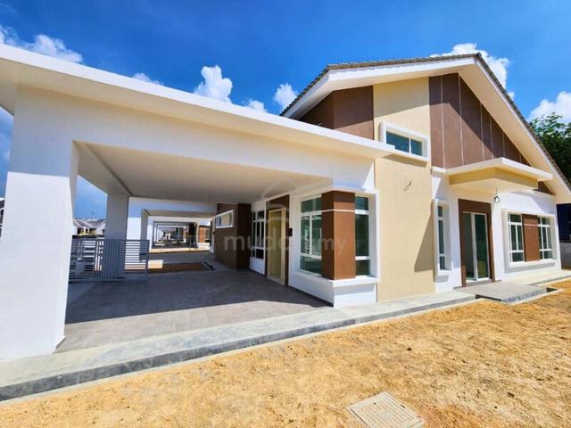 Ready Unit Freehold Extra Land Single Storey Semi D Merlimau Melaka 1