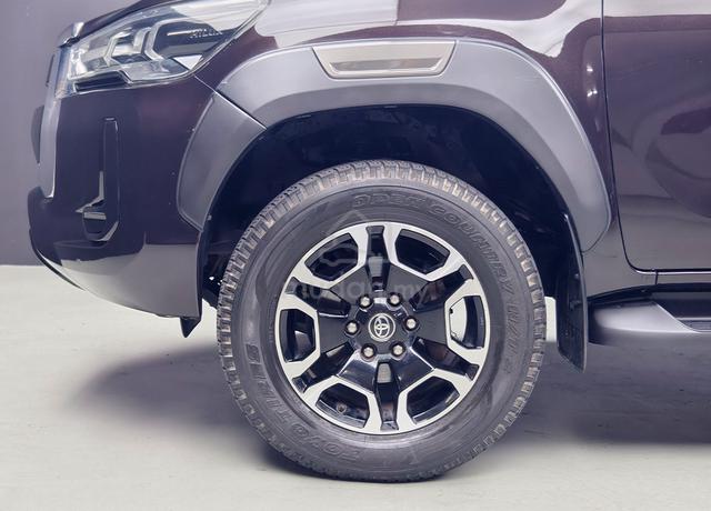 Ori-79K 2020 Toyota HILUX 2.4 V SPEC Diesel 4x4 - 5