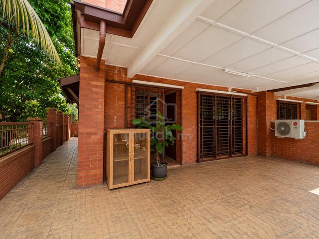 GUARDED ⭐ 2 Storey Terrace End Lot Alam Budiman Seksyen U10 Shah Alam 1