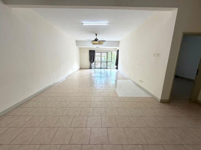 Meranti Terrace Townhouse 3Room2bath 2Parking Kota Kemuning Shah Alam 1