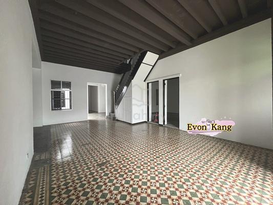 2 Storey Shop House @ Lorong Kinta 4 Adjoining Unit Parking Available 1