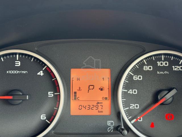 Mitsubishi TRITON 2.4 (A) FULL LOAN UNDER WARRANTY - 5