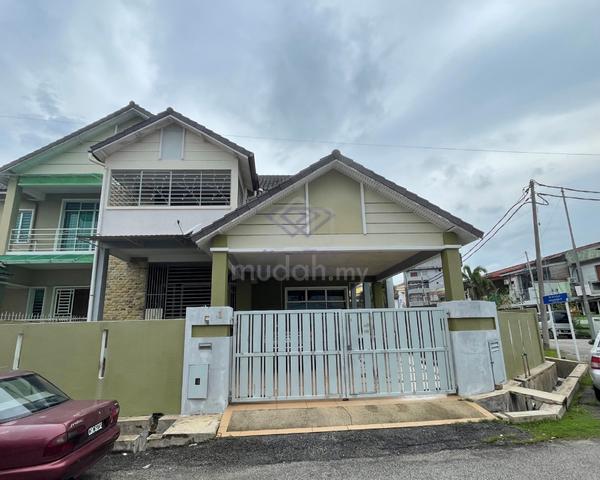Mat Kilau Fully Renovated 2 Story Semi D Cornerlot House 1