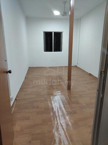 Ofis / storaage / room 20x10 keramat wangsa 1