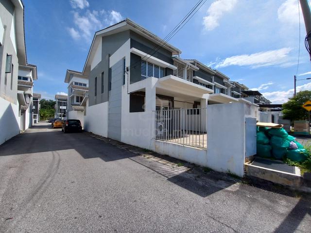 END LOT Facing Playground Azalea Taman Putra Bukit Rahman Putra 1