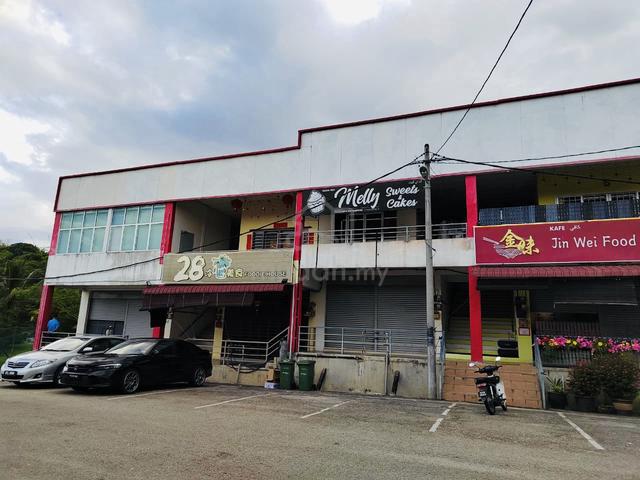 2 Storey Shop in Main town, Taman Perdana Karak, Pahang 1