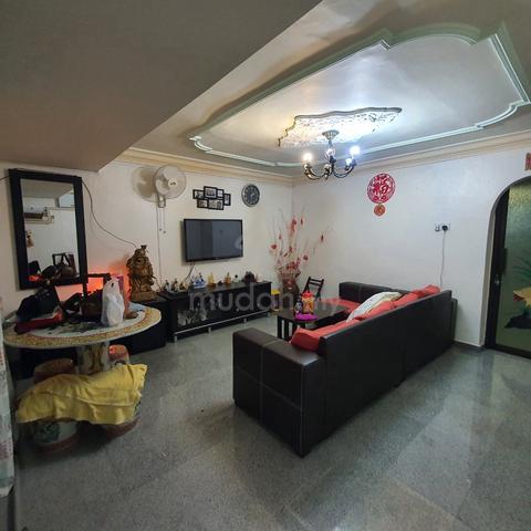 Renovated 2-Room Home | Near TJ Mart & Bandar Putra🏡 1