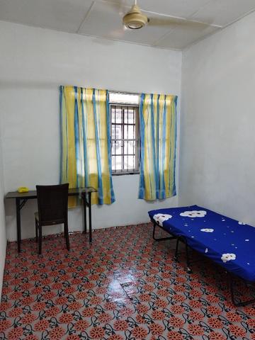 Sitiawan Room For Rent  1