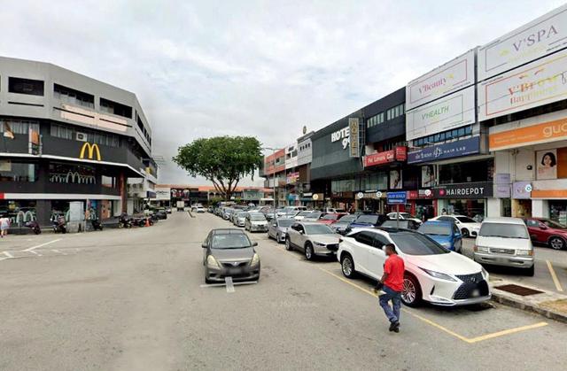 Prime SS2 Freehold Corner Shop – Fully Tenanted With Immediate Rental 1