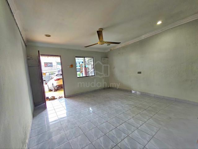 Dbl Storey Tmn Perling Low Cost/2 Bilik /Non Bumi/Freehold 1
