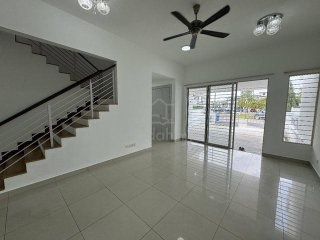 Facing Open Freehols Double Storey Terrace, Viola @ Alam Impian 4
