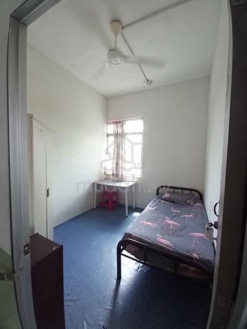 Room (MALE ONLY) at Tmn Bukit Dahlia, Pasir Gudang, Johor 1