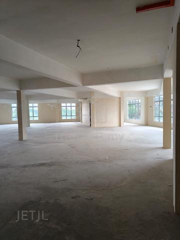 FOR SALE 3 storey SHOP OFFICE CORNER UNIT Near NSK Sentosa Klang 1