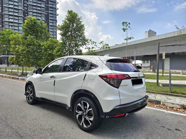 2020 Honda HR-V 1.8 RS (A) PADDLE SHIFT - 3