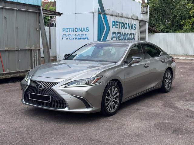 2019 Lexus ES250 2.5 LUXURY / Full Service Lexus - 3