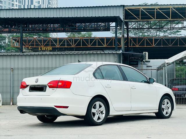 CASH N CARRY 2011 Volkswagen JETTA 1.4 TSI (A) - 2