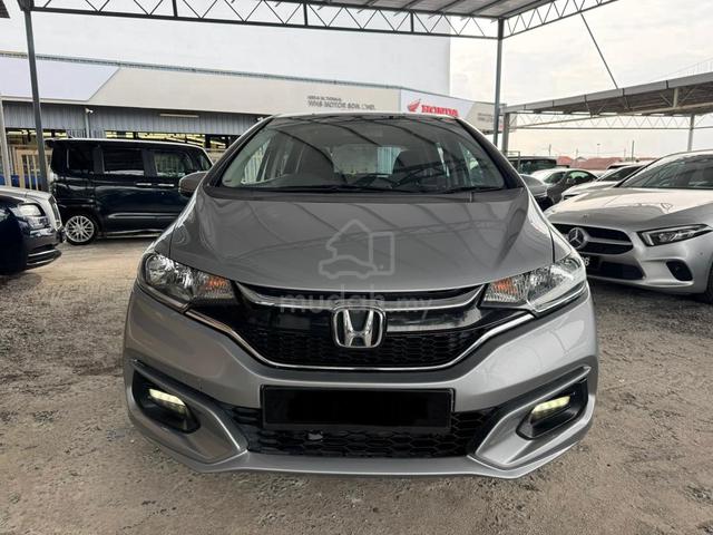 2017 Honda JAZZ 1.5 E Facelift (A) Full Loan - 3