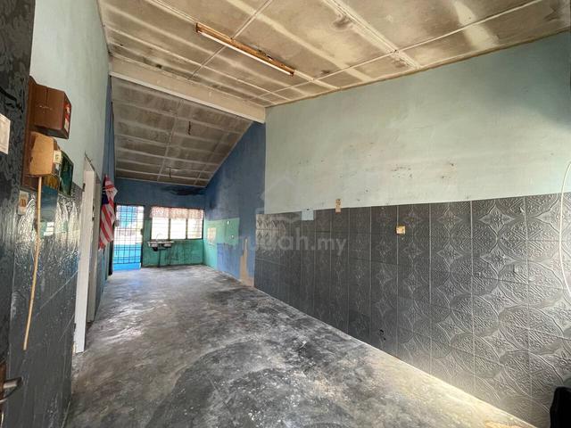 TAMAN PUTERI, KLUANG JOHOR - Single Storey Lowcost House 4